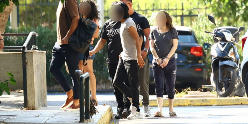 Κυψέλη:-Προφυλακιστέοι-και-για-την-ανθρωποκτονία-του-βρέφους-οι-γονείς-του-–-Αρνούνται-ότι-το-σκότωσαν