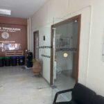 Όταν-το-σύστημα-κολλάει,-ο-υπάλληλος-μένει-απέναντι-στον-πολίτη