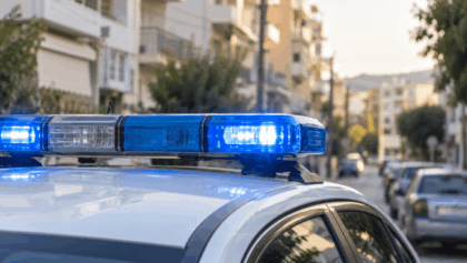 Τρίκαλα:-Με-ΙΧ.-ανάμεσα-σε-πεζούς-–-Σύλληψη-36χρονου