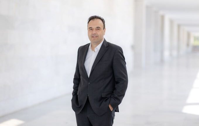 Δ.-Παπαστεργίου:-«Φωτίζουμε-επικίνδυνα-σημεία-του-οδικού-δικτύου-και-κάνουμε-τις-μετακινήσεις-ασφαλέστερες»-Φως-σε-958-χιλιόμετρα-δρόμων:-ένα-έργο-οδικής-ασφάλειας-με-επίκεντρο-την-ανθρώπινη-ζωή