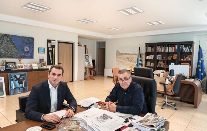 Συνάντηση-Κώστα-Σκρέκα-με-τον-Περιφερειάρχη-Θεσσαλίας-Δημήτρη-Κουρέτα-για-το-«Ορεινά-Τρίκαλα-365»-και-τα-μεγάλα-έργα-υποδομής-του-νομού