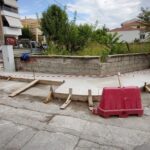 Συνεχίζονται-οι-παρεμβάσεις-σε-κράσπεδα-και-πεζοδρόμια-από-τον-Δήμο-Τρικκαίων-(φωτο)