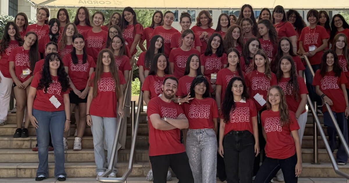 code-like-a-girl:-Τα-κορίτσια-που-γράφουν-κώδικα-και-διαμορφώνουν-τον-ψηφιακό-κόσμο-του-αύριο