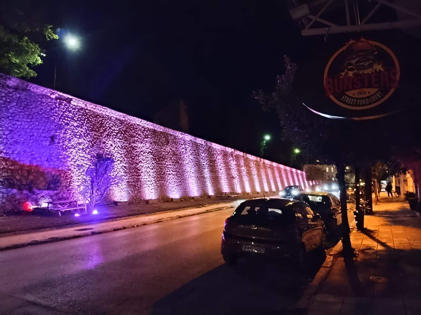 Απόψε-τα-Τρίκαλα-άλλαξαν-χρώμα-και-έστειλαν-ένα-μήνυμα-ζωής