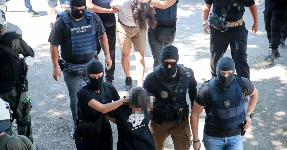Βάγια-Νέστορα:-Προθεσμία-πήραν-ακόμα-2-κατηγορούμενοι-για-την-εμπρηστική-επίθεση-στη-Θεσσαλονίκη