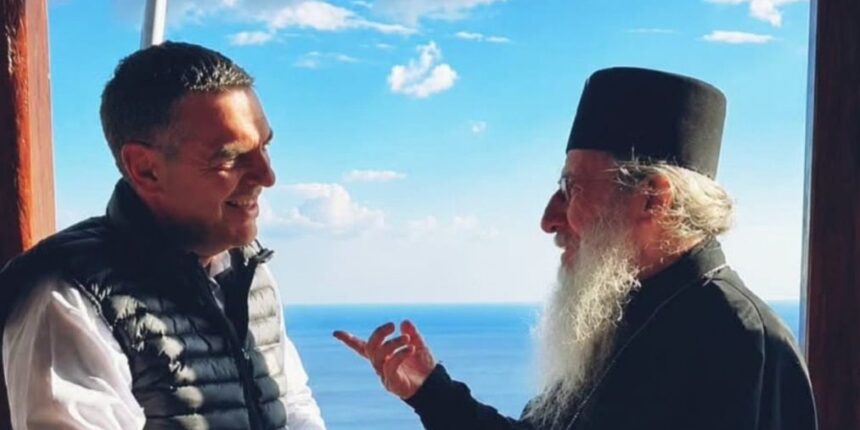 Καυστικά-σχόλια-από-Γεωργιάδη,-Κωνσταντοπούλου-και-Πολάκη-για-την-επίσκεψη-Τσίπρα-στο-Άγιον-Όρος