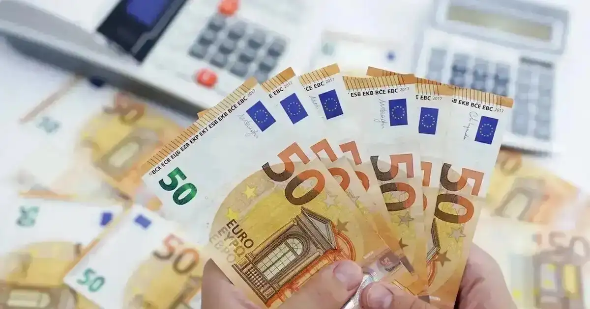 Αρχή-για-το-Ξέπλυμα-μαύρου-χρήματος:-15-εκατομμύρια-ευρώ-αδήλωτα-εισοδήματα-από-ανύπαρκτα-ή-ανακριβή-πόθεν-έσχες