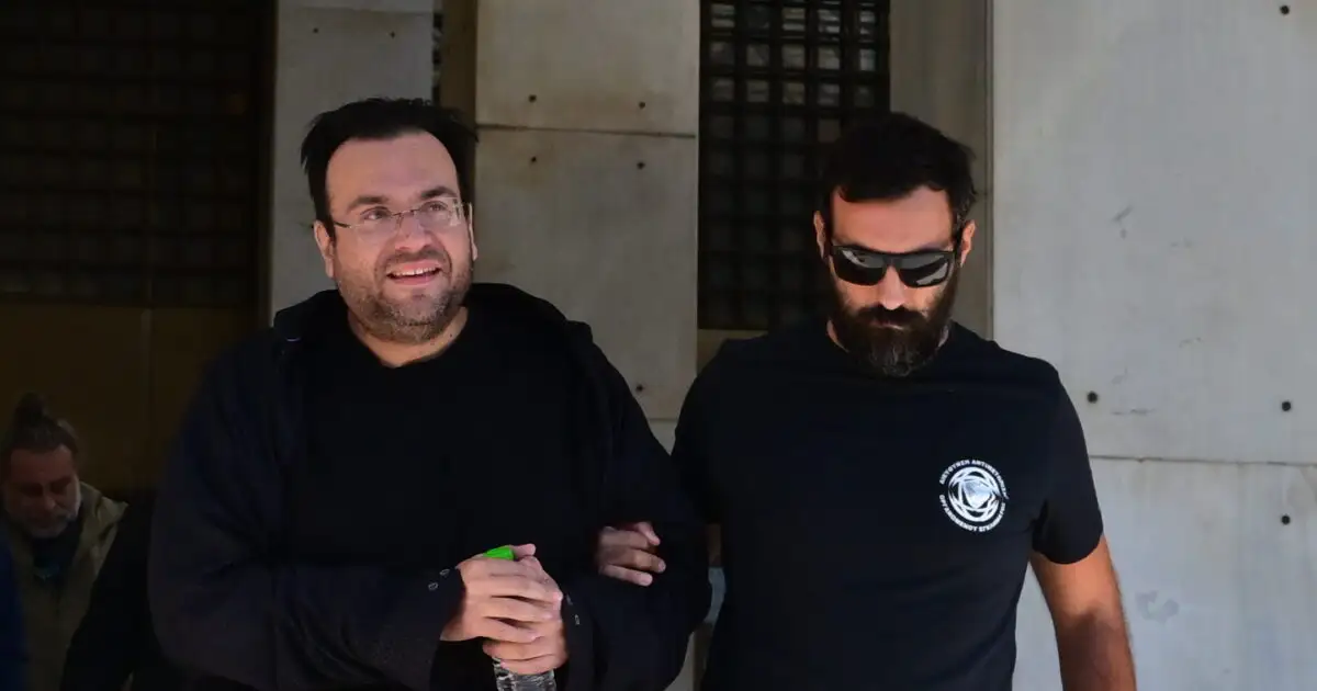Ο-Φίλιππος-Καμπούρης-μεταφέρθηκε-εσπευσμένα-στο-«Γεννηματάς»-–-Λιποθύμησε-στα-κρατητήρια-της-ΓΑΔΑ