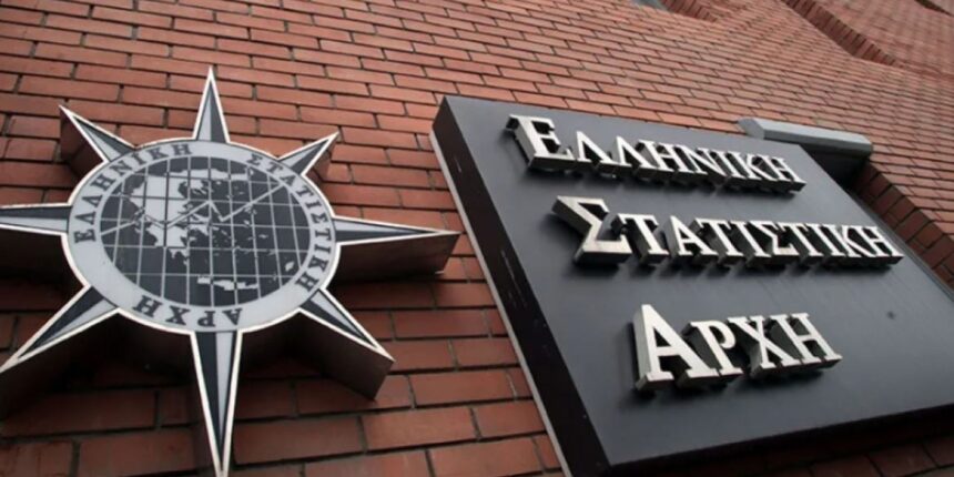 ΕΛΣΤΑΤ:-«Σκαρφάλωσε»-στο-5%-ο-πληθωρισμός-τον-Σεπτέμβριο-–-Μεγάλες-ανατιμήσεις-σε-καύσιμα-και-ενοίκια