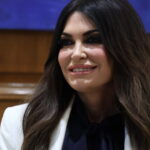 dailymail:-Νέες-αποκαλύψεις-για-την-Κίμπερλι-Γκιλφόιλ-–-Ζητούσε-250.000-δολάρια-από-Έλληνες-επιχειρηματίες-για-την-πολυτελή-mercedes-της