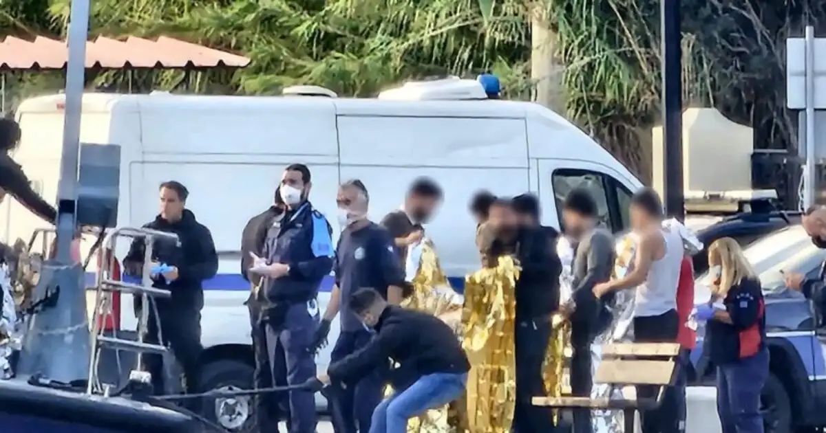 Δύο-ναυάγια-σε-Σάμο-και-Λέσβο-μέσα-σε-λίγες-ώρες:-12-νεκροί-μετανάστες-από-ανατροπή-σκαφών