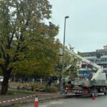 Τρίκαλα:-Ο-Οκτώβρης-ψιχαλίζει,-η-πλατεία-στολίζεται!