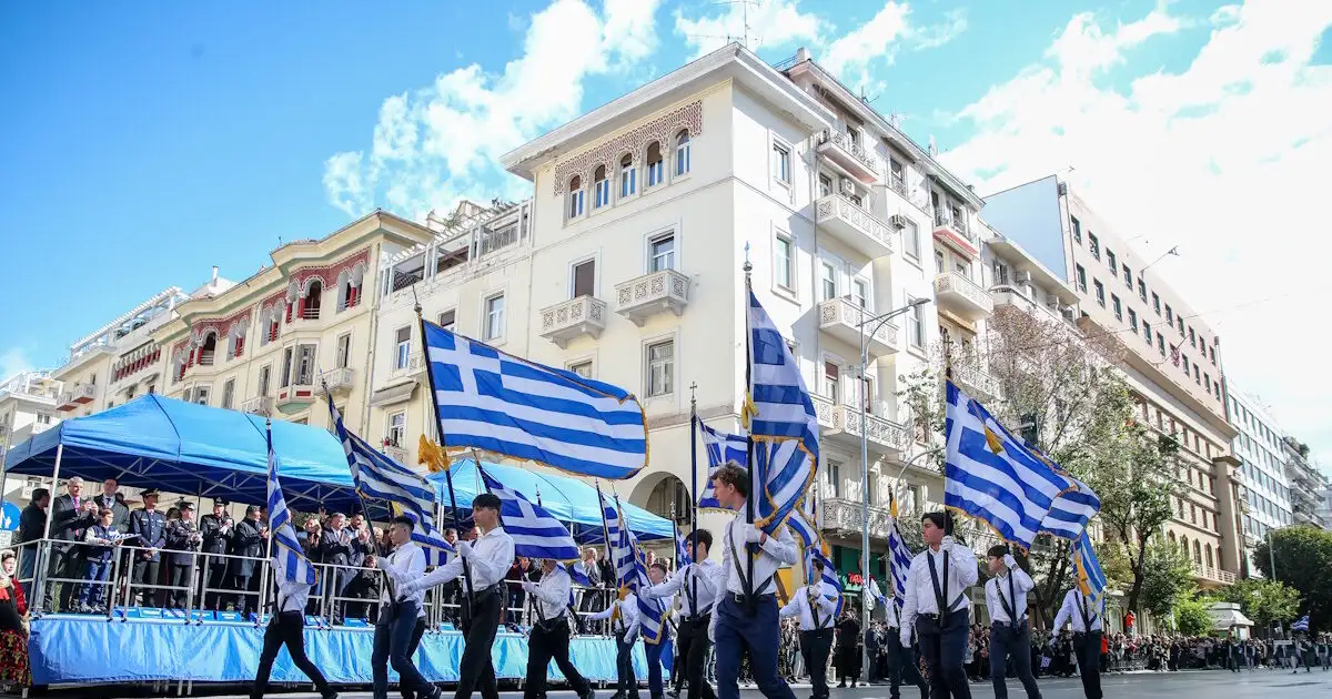28η-Οκτωβρίου:-Πώς-θα-κινηθούν-τα-μέσα-μεταφοράς-–-Ποιοι-δρόμοι-θα-είναι-κλειστοί