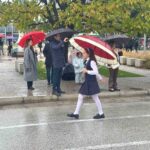 Τρίκαλα:-Οι-μικροί-ήρωες-της-παρέλασης-μέσα-στη-βροχή