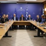 mε-τους-Θεσσαλούς-αγρότες-ο-Μαργαρίτης-Σχοινάς