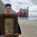 Από-τη-Σίφνο-στα-Τρίκαλα-ξεκίνησε-το-ταξίδι-της-Παναγίας-Χρυσοπηγής