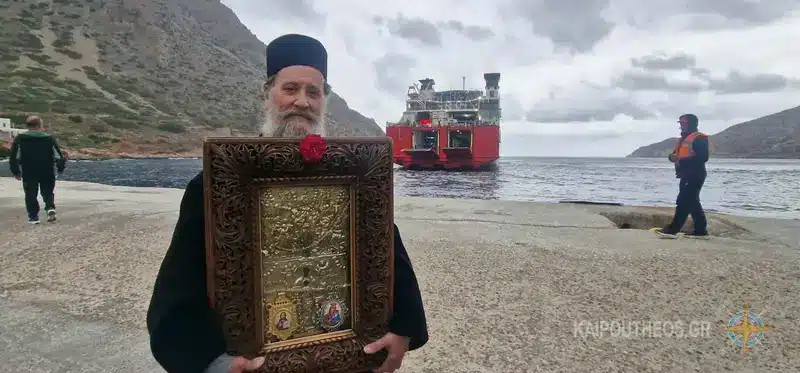 Από-τη-Σίφνο-στα-Τρίκαλα-ξεκίνησε-το-ταξίδι-της-Παναγίας-Χρυσοπηγής